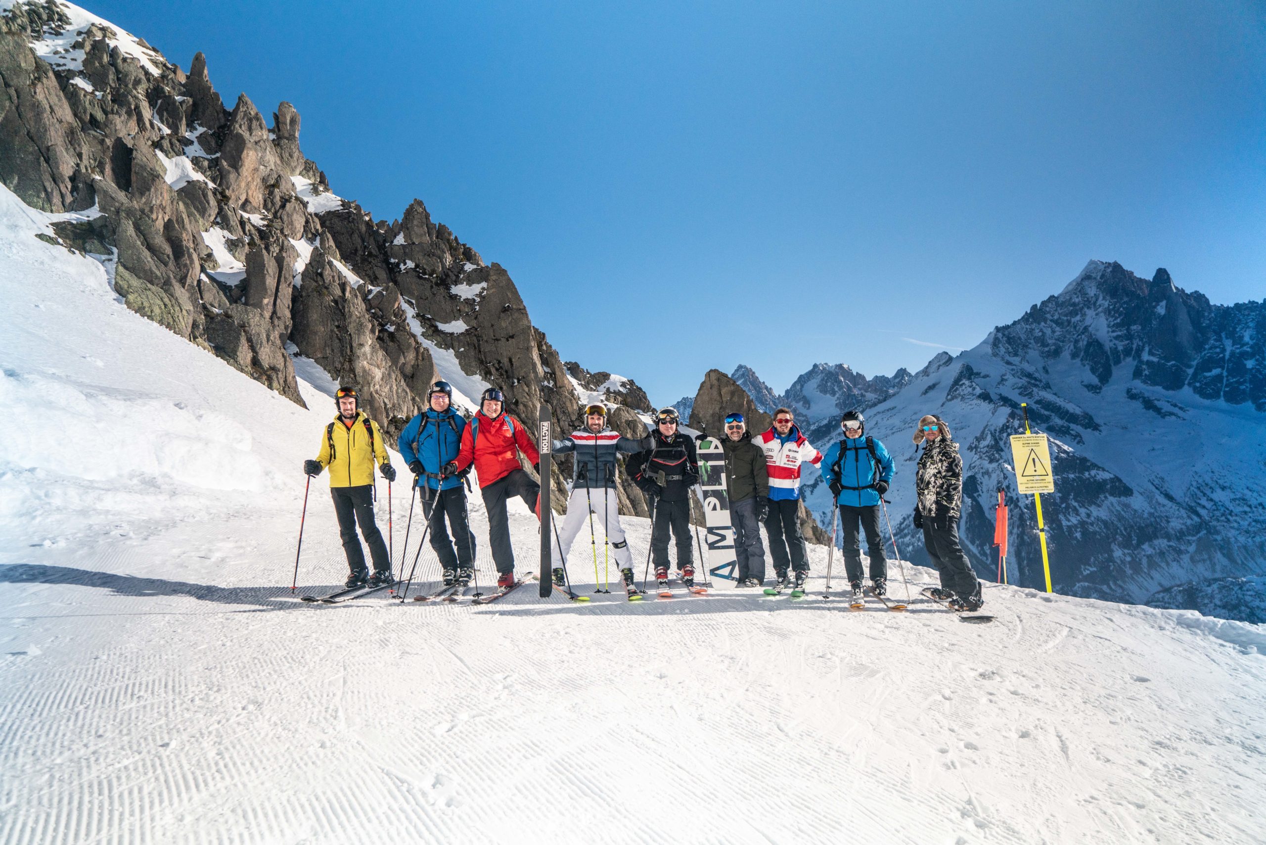 Photo de groupe durant le cours de ski à Chamonix