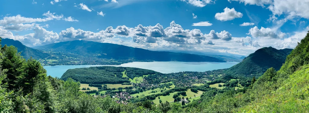 Séminaire entreprise à Annecy entre lac et montagne